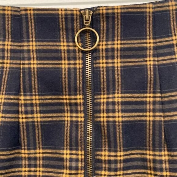 Forever 21 Navy & Yellow Plaid Skirt Front Functional Zipper Accent - Size Small - Picture 2 of 6